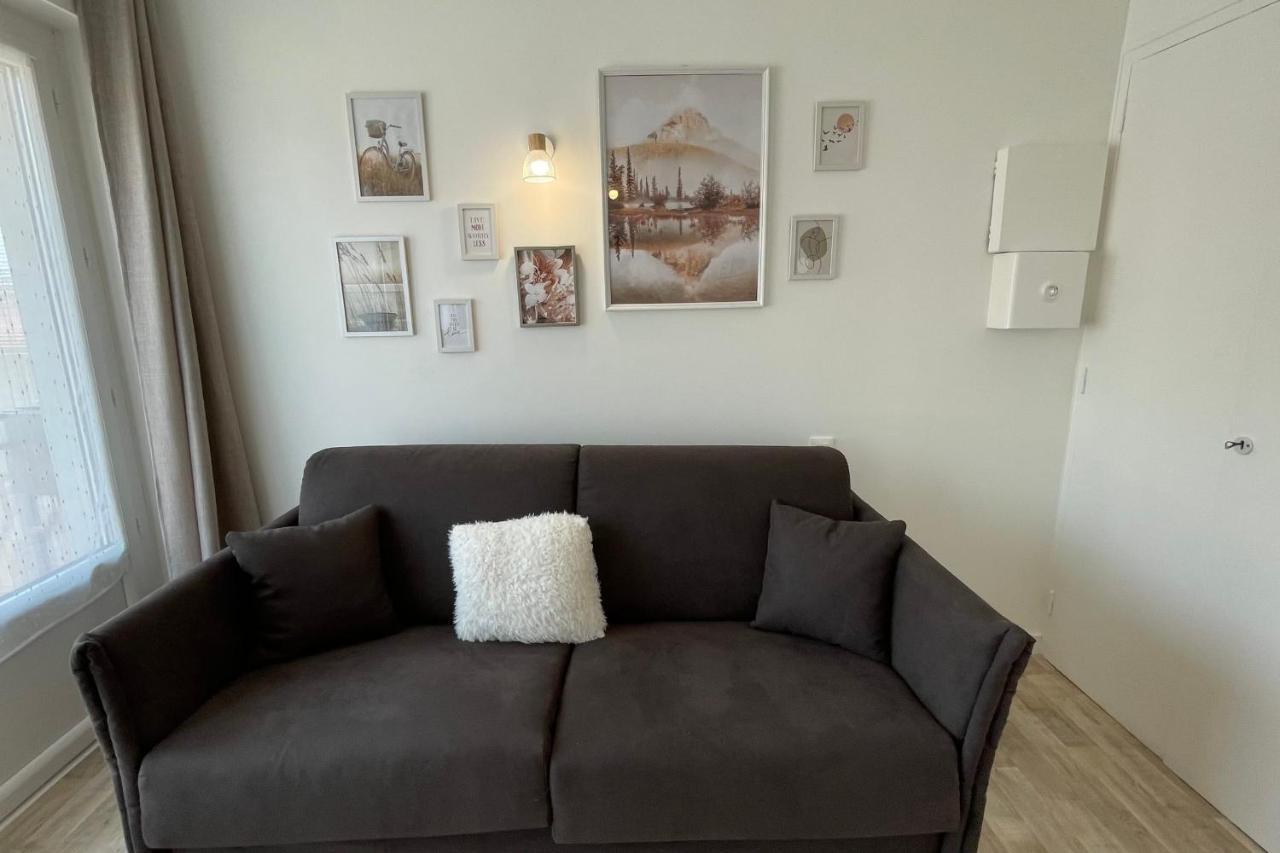 Le Bout Du Lac Studio Renove Avec Balcon Et Vue Sur La Montagne Annecy Exterior foto
